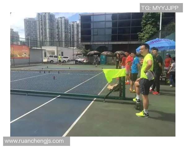 武汉网球队以74分领跑选拔赛积分榜展现强劲实力