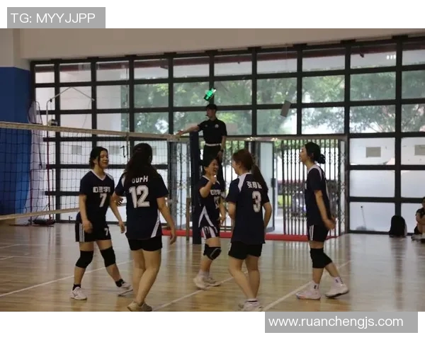 重庆排球队的团队协作精神与排球竞技的完美结合探讨 重庆排球队的团队协作精神与排球竞技的完美结合探讨